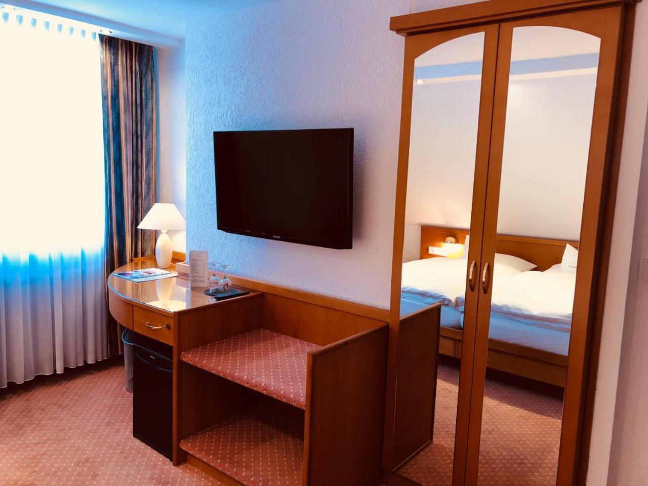 Hotel Lindenhof Mönchengladbach Extérieur photo